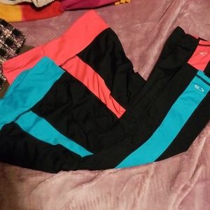 ***SOLD *** x Champion Duo Dry Activewear capris